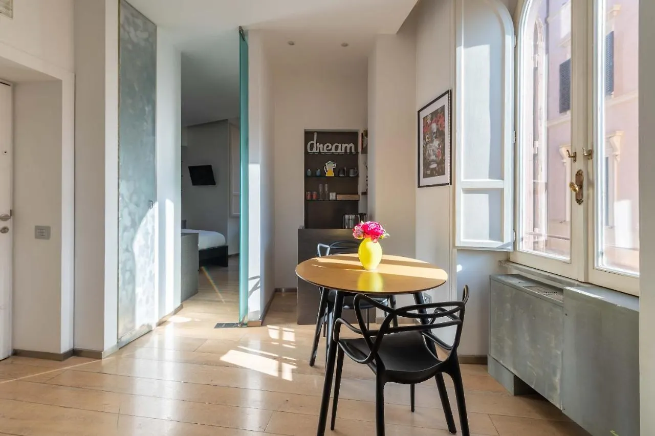 Maison Leonardo Pantheon Suite ローマ 0*,
